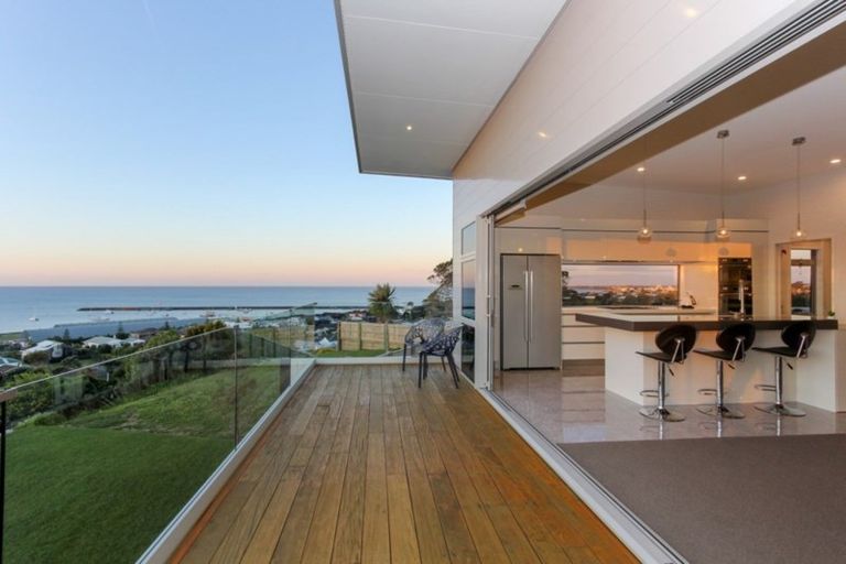 Photo of property in 5a Mission Street, Moturoa, New Plymouth, 4310