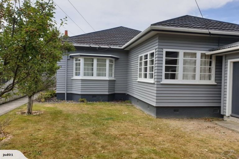 Photo of property in 15 Saint Ronans Avenue, Waterloo, Lower Hutt, 5011