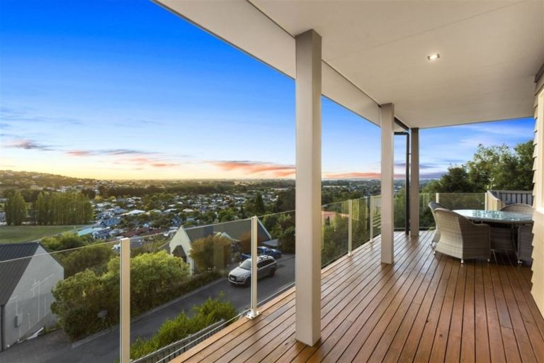 Photo of property in 11 Lucknow Place, Cashmere, Christchurch, 8022