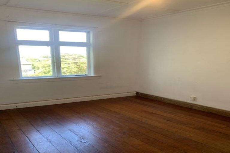 Photo of property in 19 Hadfield Terrace, Kelburn, Wellington, 6012