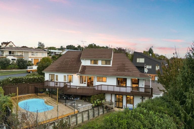 Photo of property in 12 Pohutukawa Drive, Pukete, Hamilton, 3200