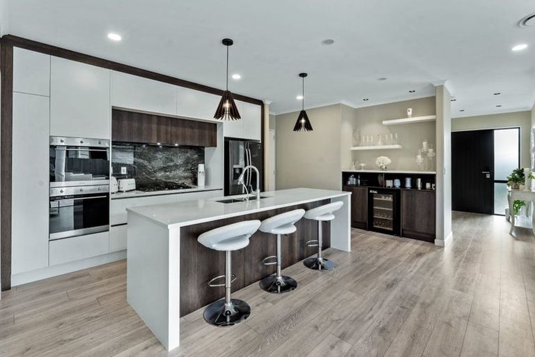 Photo of property in 63 Symes Drive, Red Beach, 0932