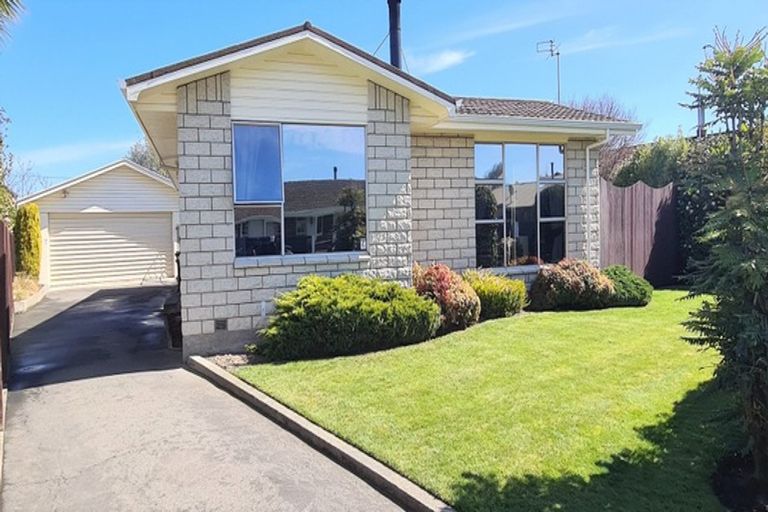 Photo of property in 11 Gibbs Drive, Woodend, 7610