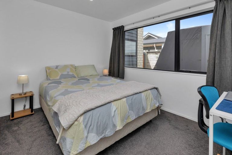 Photo of property in 11 Waitemata Drive, One Tree Point, 0118