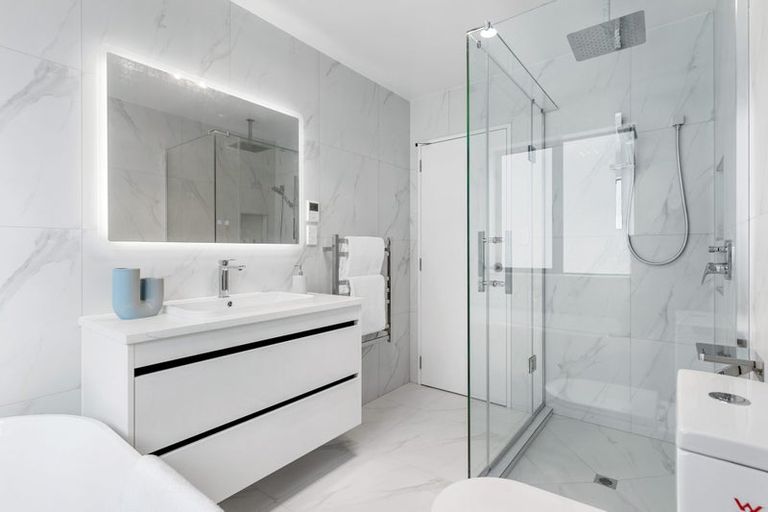 Photo of property in 17b Kathleen Street, Totara Vale, Auckland, 0627