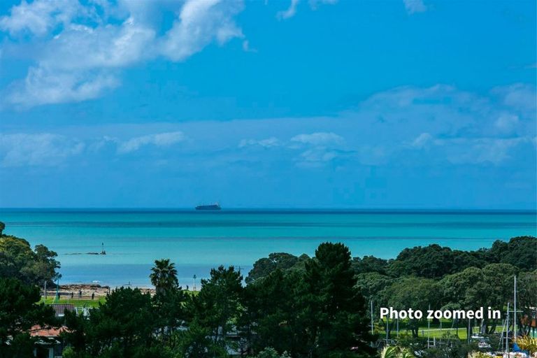 Photo of property in 2/51 Rangitoto Terrace, Milford, Auckland, 0620