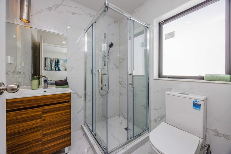 Photo of property in 8b Arimu Road, Papakura, 2110