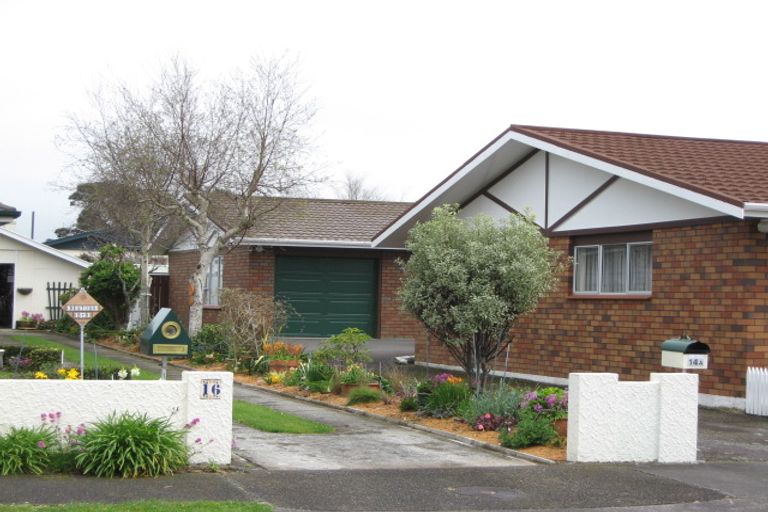 Photo of property in 14 Tokomaru Street, Welbourn, New Plymouth, 4312