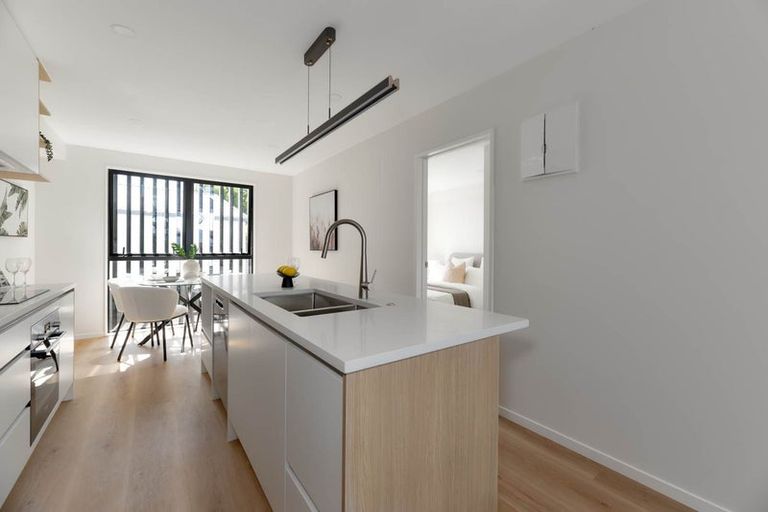 Photo of property in 2 Choice Avenue, Henderson, Auckland, 0612