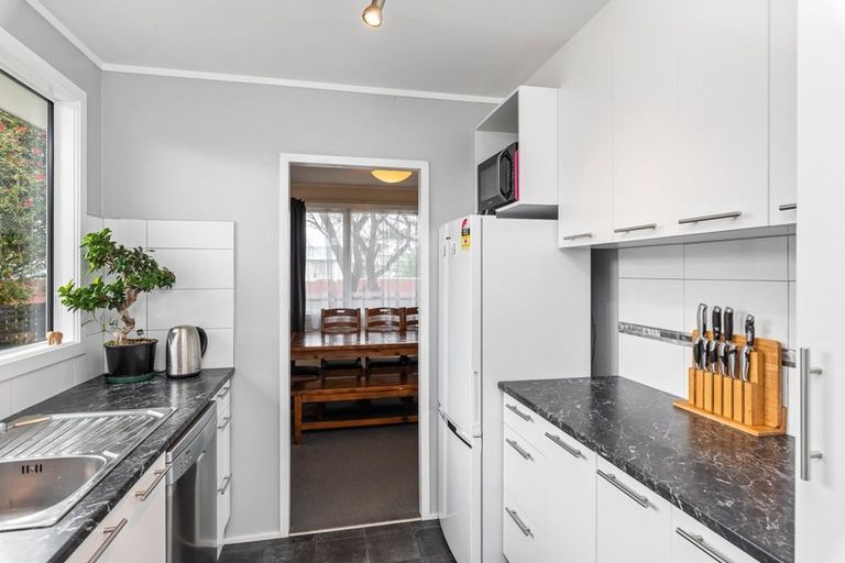 Photo of property in 57 Mazengarb Road, Paraparaumu Beach, Paraparaumu, 5032