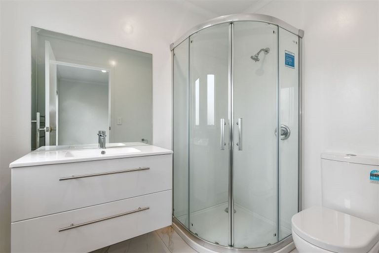 Photo of property in 12u4 Scotland Place, Hillcrest, Hamilton, 3216