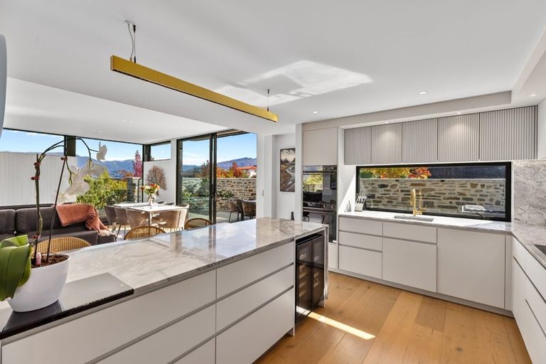 Photo of property in 34 Minaret Ridge, Wanaka, 9305