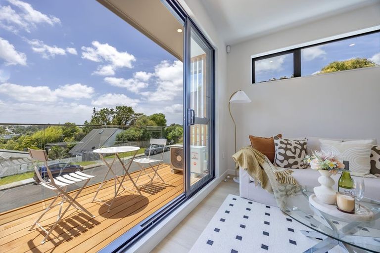 Photo of property in 10 Alexander Avenue, Torbay, Auckland, 0630