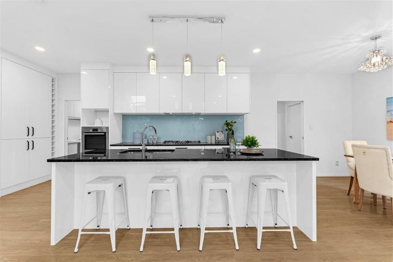Photo of property in 62 Castlederg Drive, Flat Bush, Auckland, 2019