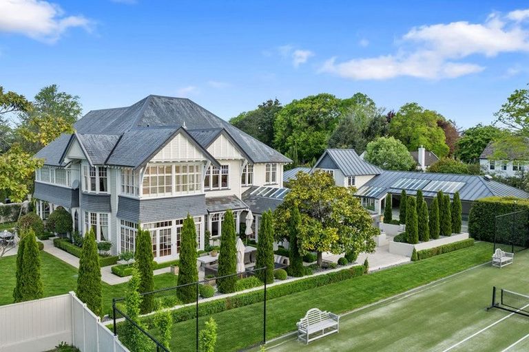 Photo of property in 5 Saint Barnabas Lane, Fendalton, Christchurch, 8052