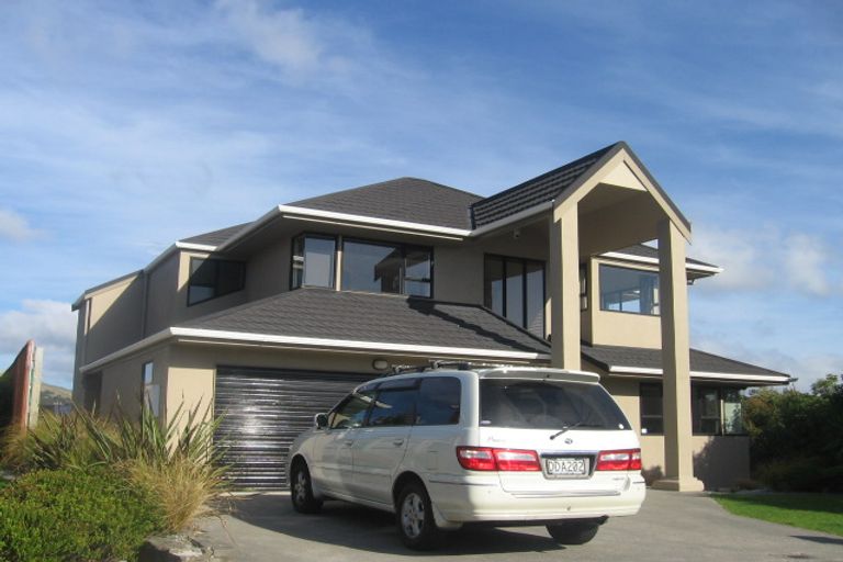 Photo of property in 60 Molyneux Close, Whitby, Porirua, 5024