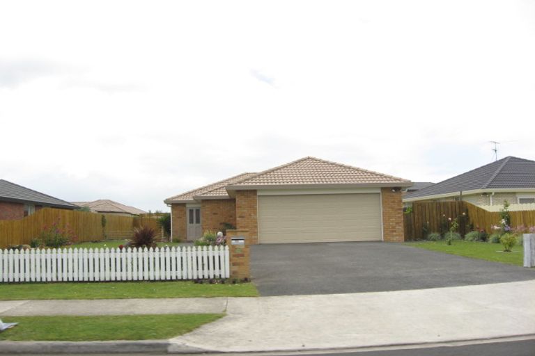 Photo of property in 30 Morewa Place, Takanini, 2112