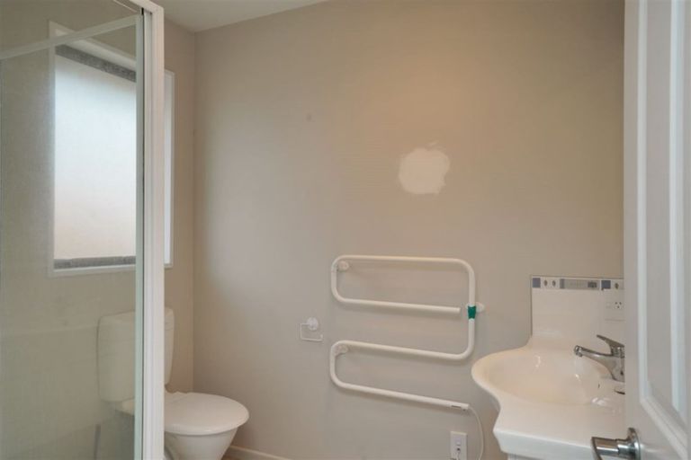 Photo of property in 3 Mollymawk Place, Woolston, Christchurch, 8023