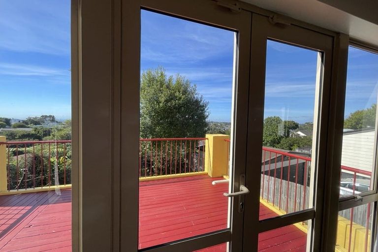 Photo of property in 10 Glendhu Road, Bayview, Auckland, 0629