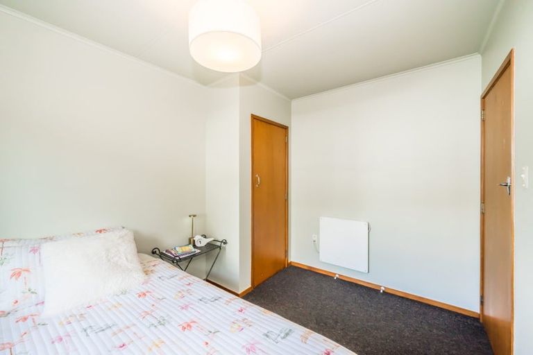 Photo of property in 6 Utauta Street, Waikanae, 5036