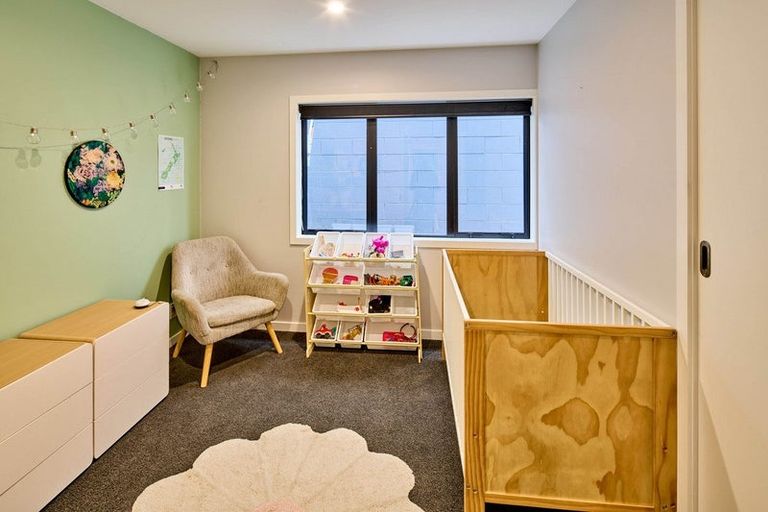 Photo of property in 75 Erlestoke Crescent, Churton Park, Wellington, 6037