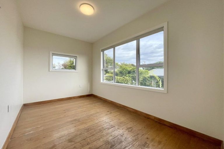 Photo of property in 181 Tukapa Street, Westown, New Plymouth, 4310