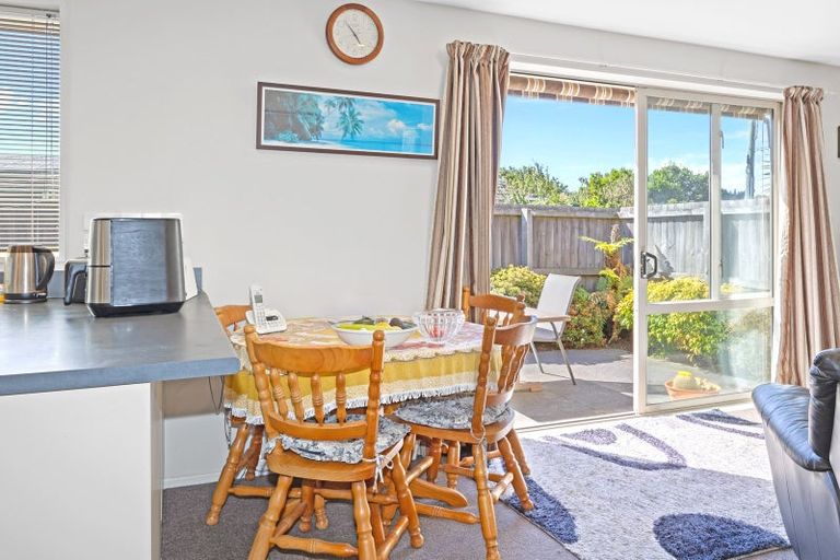 Photo of property in 1/160 Breezes Road, Aranui, Christchurch, 8061