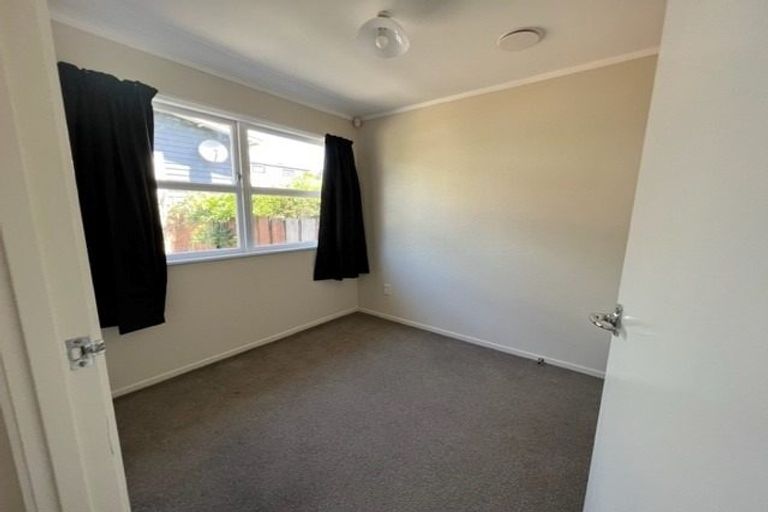 Photo of property in 2/21 Gardner Avenue, New Lynn, Auckland, 0600