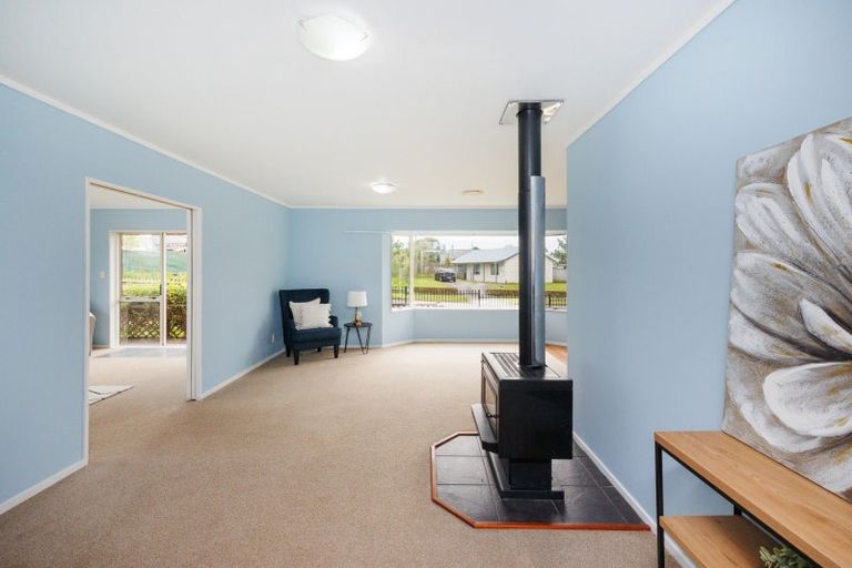 Photo of property in 101 Hillcrest Drive, Kelvin Grove, Palmerston North, 4414