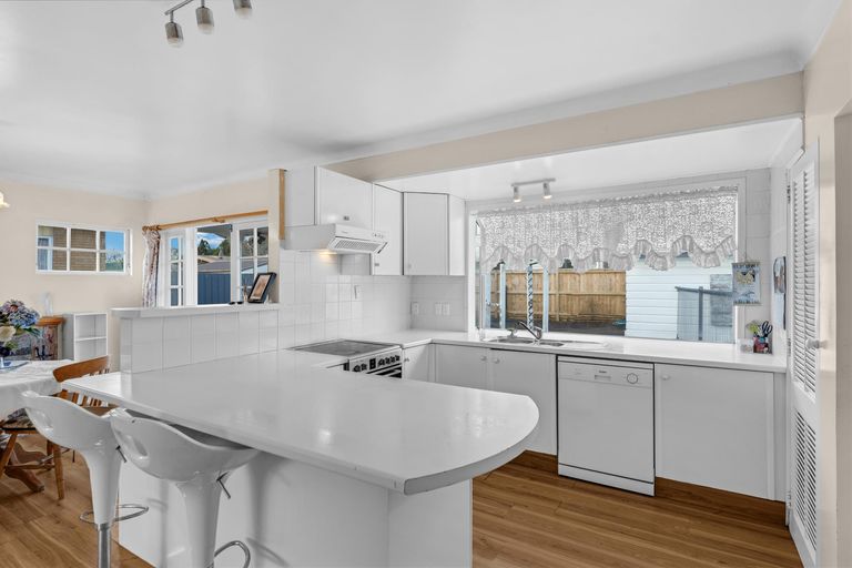 Photo of property in 42 Manse Road, Pahurehure, Papakura, 2113