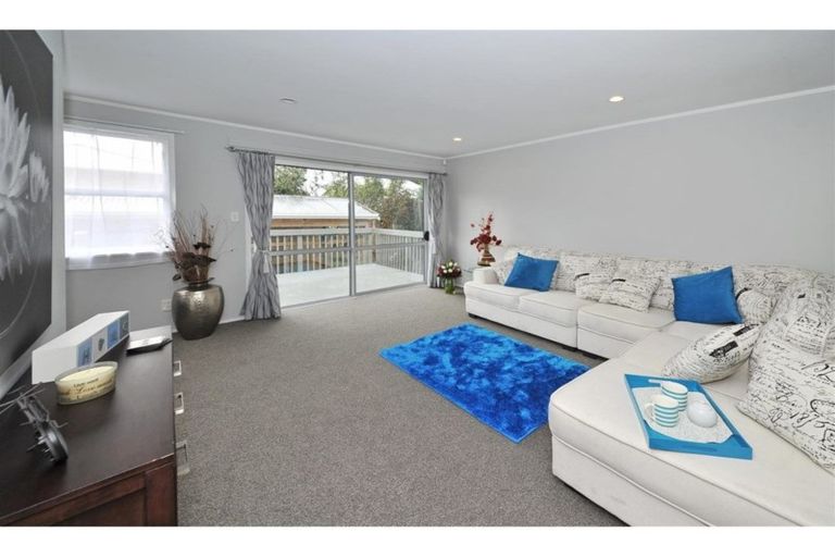 Photo of property in 2/51 Eddowes Street, Manurewa, Auckland, 2102