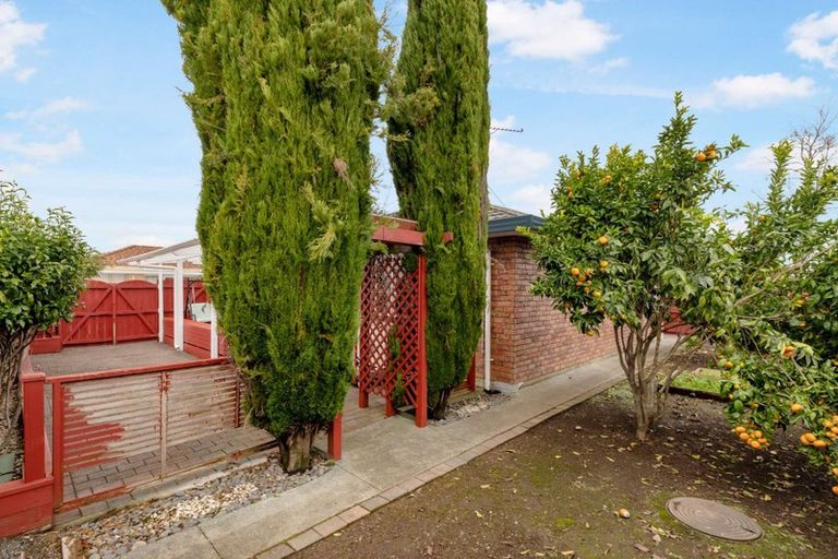 Photo of property in 98a Manuroa Road, Takanini, 2112