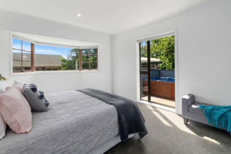 Photo of property in 10 Waitawa Place, Lynmore, Rotorua, 3010