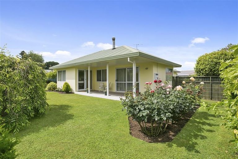 Photo of property in 2 Hilliard Place, Leamington, Cambridge, 3432