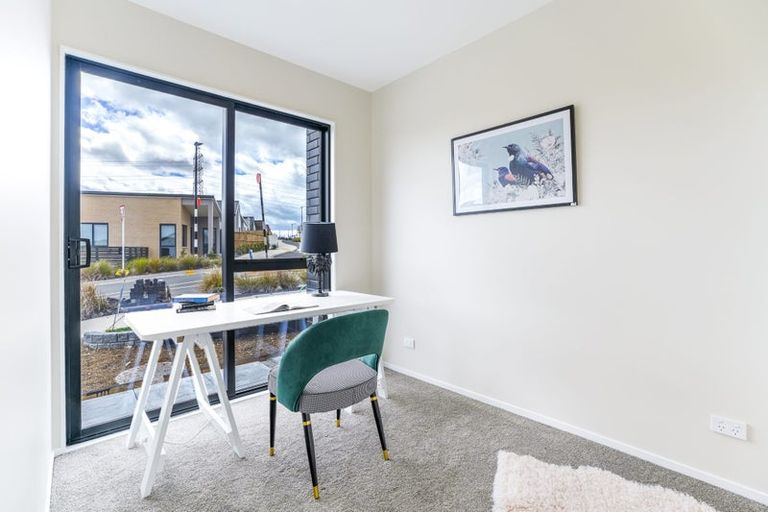 Photo of property in 37 Horokaka Street, Massey, 0614