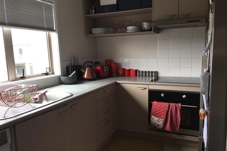 Photo of property in 5/4 Keeling Road, Henderson, Auckland, 0612