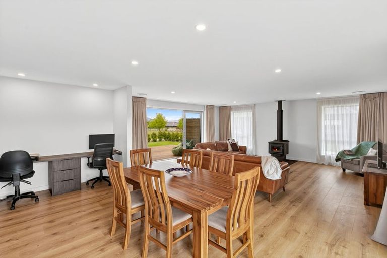 Photo of property in 9 Brewster Crescent, Lake Hawea, Wanaka, 9382