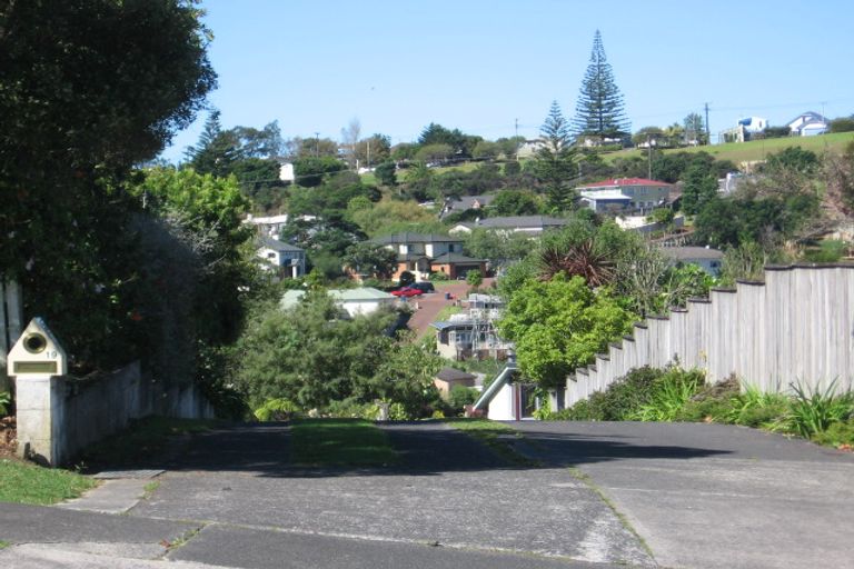 Photo of property in 2/21 Helvetia Drive, Browns Bay, Auckland, 0630