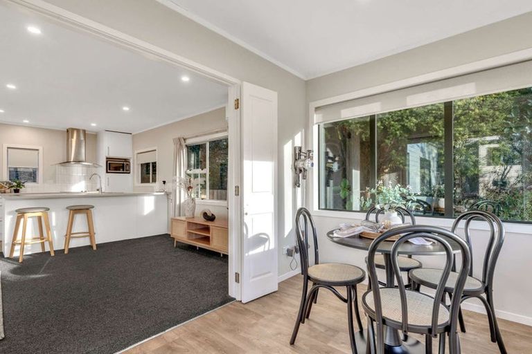 Photo of property in 27 Awatea Terrace, Lynmore, Rotorua, 3010