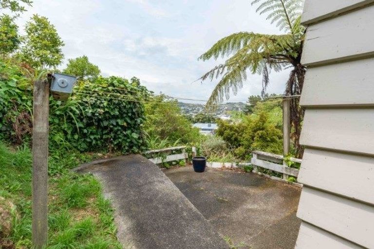 Photo of property in 2 Braemar Terrace, Johnsonville, Wellington, 6037