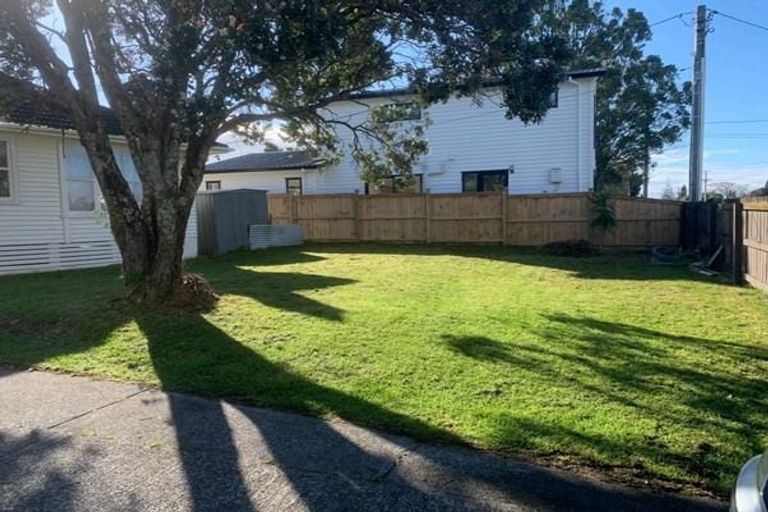 Photo of property in 1/85 Taikata Road, Te Atatu Peninsula, Auckland, 0610