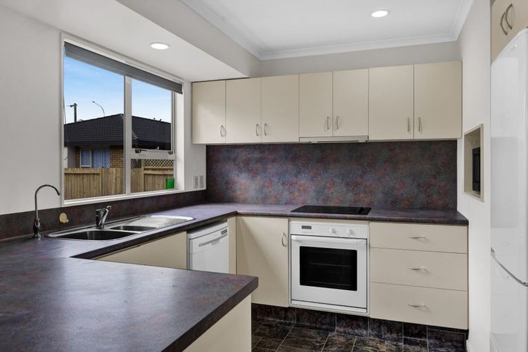 Photo of property in 1 Manse Street, Hawera, 4610