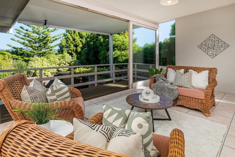 Photo of property in 71 Pleasant Road, Glen Eden, Auckland, 0602