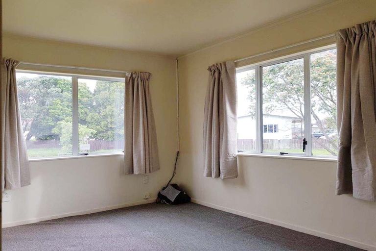 Photo of property in 32 Heathdale Crescent, Papakura, 2110