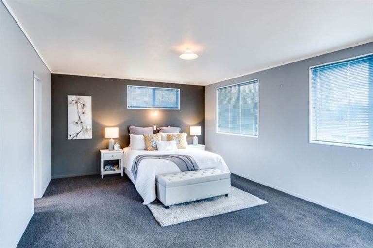 Photo of property in 22 Shanly Street, Waipawa, 4210