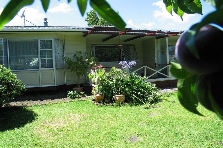 Photo of property in 11a/4 Bayside Avenue, Te Atatu Peninsula, Auckland, 0610