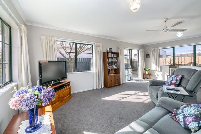 Photo of property in 54 Cambridge Terrace, Masterton, 5810