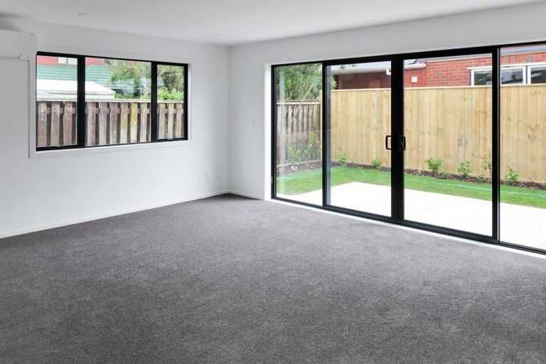 Photo of property in 1a Raymond Terrace, Fairfield, Lower Hutt, 5011