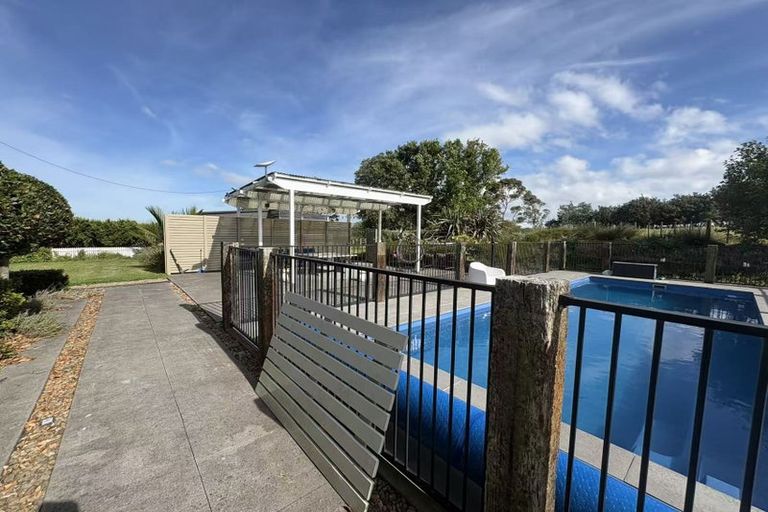 Photo of property in 300 Kingseat Road, Kingseat, Pukekohe, 2679