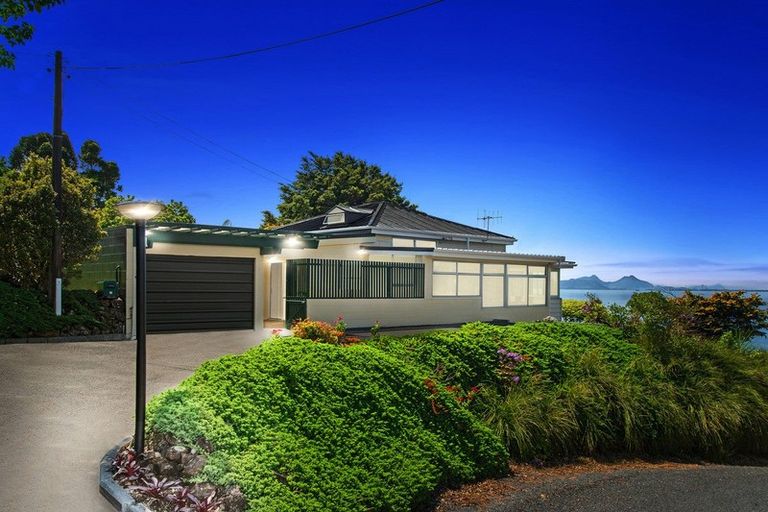 Photo of property in 182 Beach Road, Onerahi, Whangarei, 0110
